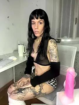 Freechat giuli_zerozero on StripChat