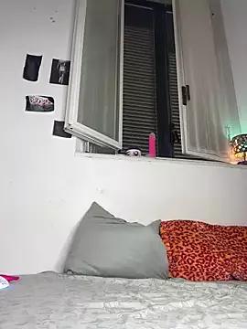 Freechat giuli_zerozero on StripChat