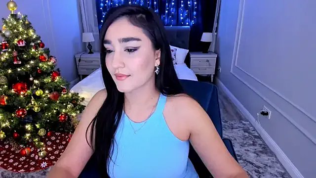 StripChat GoldenHeart_1 is Freechat GoldenHeart_1 — in thong