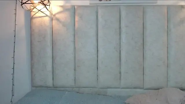 Freechat goldentemptationcs on StripChat