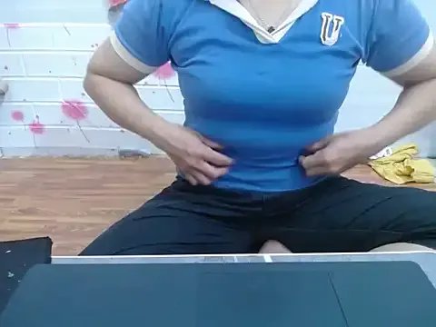 Freechat Hannie_26 on StripChat