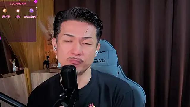 HARU_STRIKE — Topless