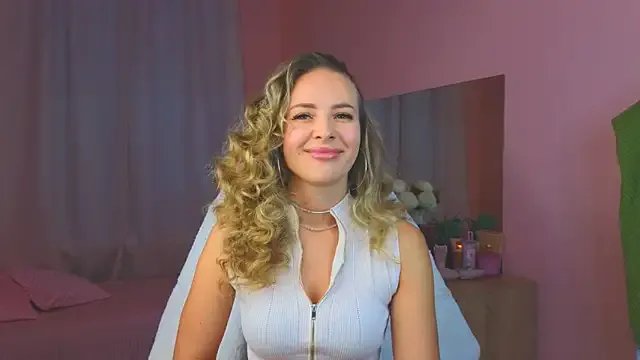 Private Hloya_Mei on StripChat