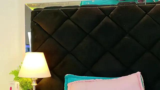 Holly_Brensonexx_ — time sexy striptease