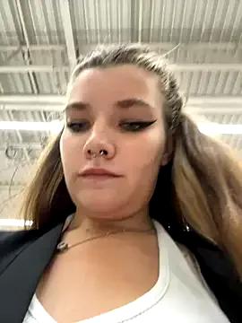 Freechat Holy_Tereza on StripChat