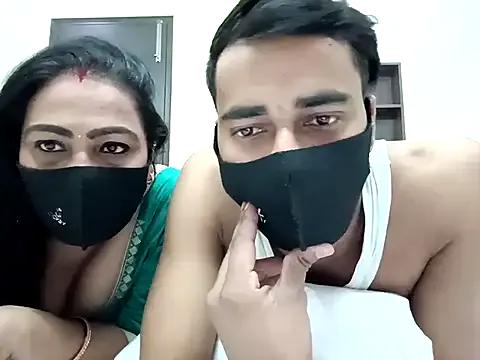 StripChat horny_milf_couple is Group horny_milf_couple — Show Aunty's ass hole in public