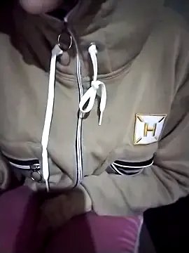 iam-eli on StripChat