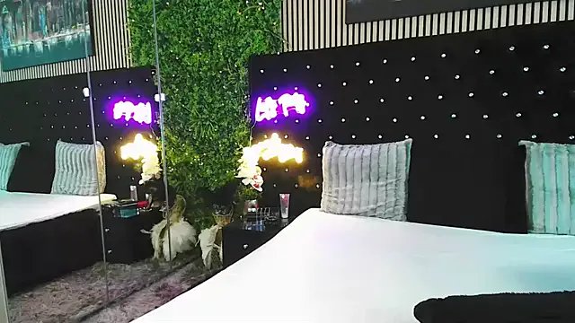 Freechat InannaStar on StripChat