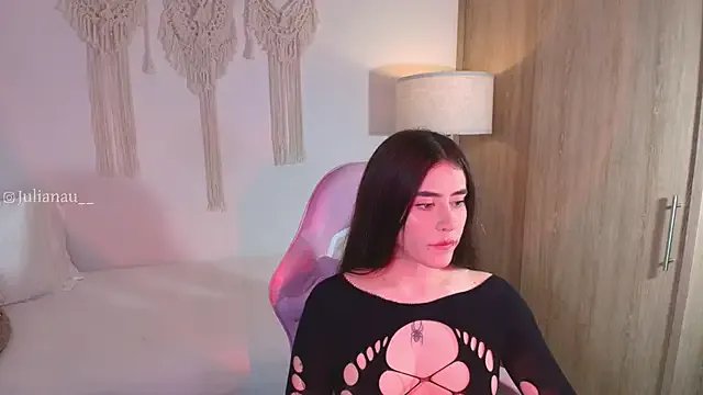 Private iriswest_ on StripChat