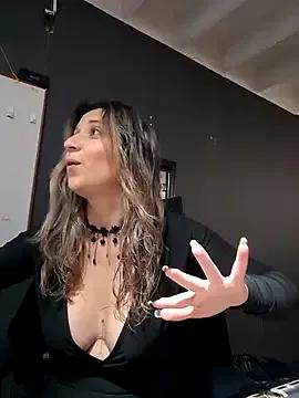 Isabella_Varella — blowjob under the table