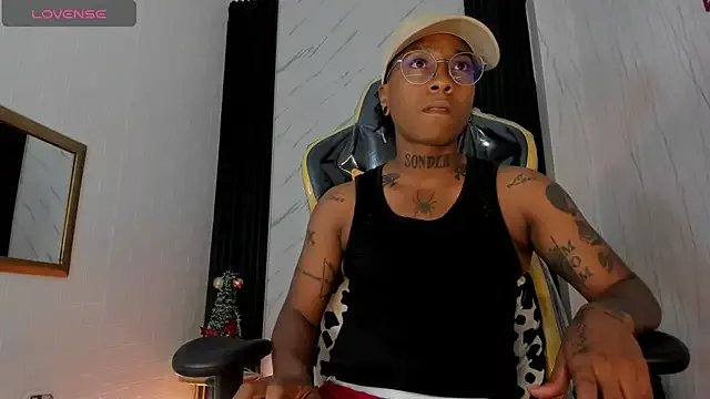 Freechat JhonyMiller_ on StripChat