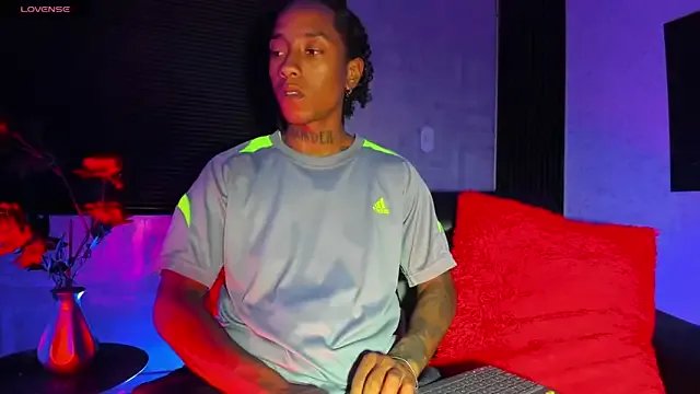 Freechat JhonyMiller_ on StripChat