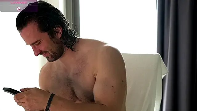 Freechat Jonathan___123 on StripChat