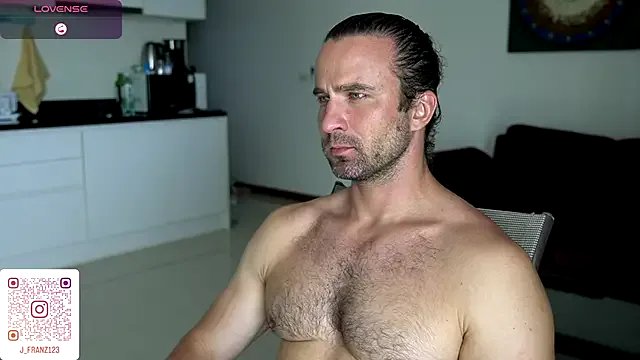 Freechat Jonathan___123 on StripChat