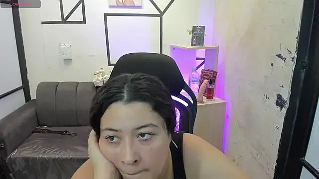 Freechat JulietaKane on StripChat