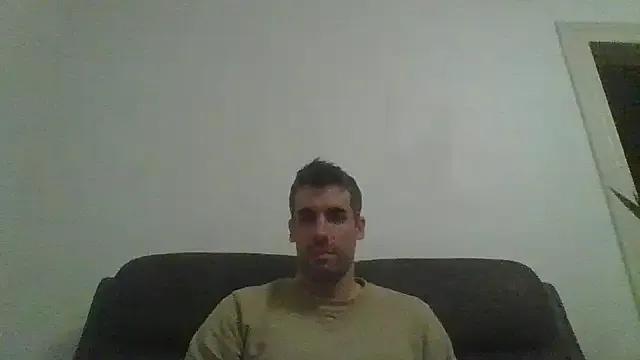 Freechat JulioIsHere4you on StripChat