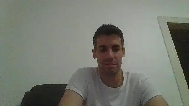 Freechat JulioIsHere4you on StripChat