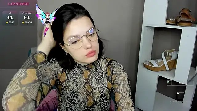 Freechat Karina_Kellyy on StripChat