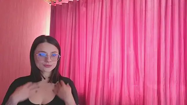 Freechat kassandra_james on StripChat