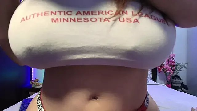 Freechat kattaleya14 on StripChat