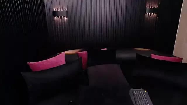 Freechat kendall_coxx on StripChat