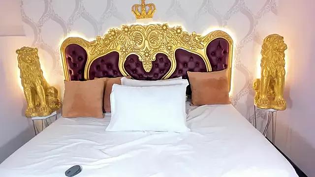 Freechat KendralHolson on StripChat