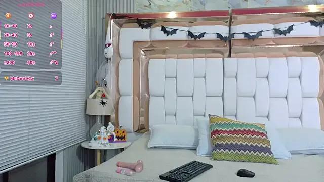 Freechat kinkylittlegirll on StripChat