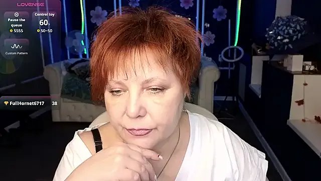 Freechat Kira_Kenett on StripChat