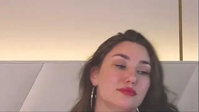 Freechat KiraBarlows on StripChat