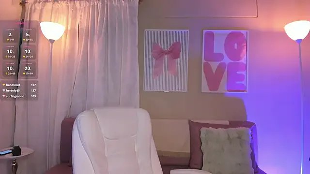 Freechat kissme_cutie on StripChat