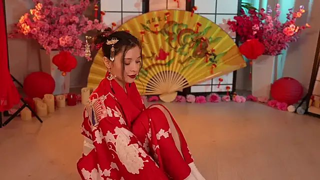 Freechat KittyCaitlin on StripChat