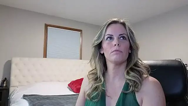 Koralynn_777 on StripChat