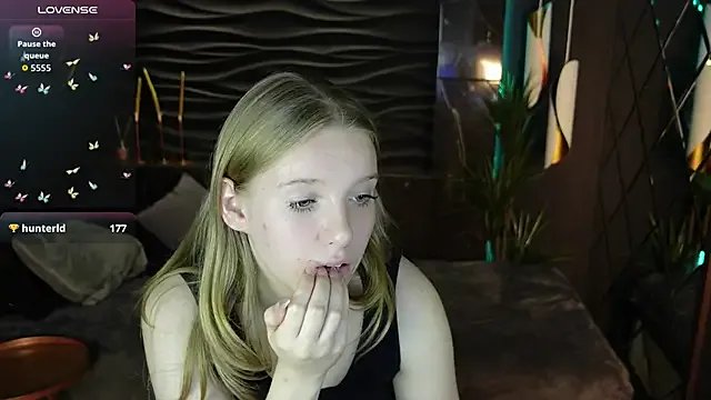 Freechat Layla_Glam on StripChat