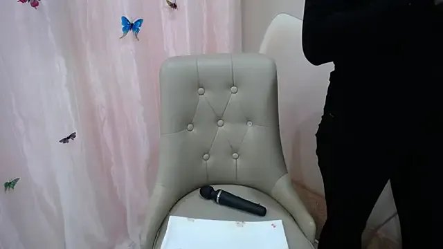 Freechat Leiershery on StripChat