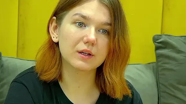 Freechat LessySmith on StripChat