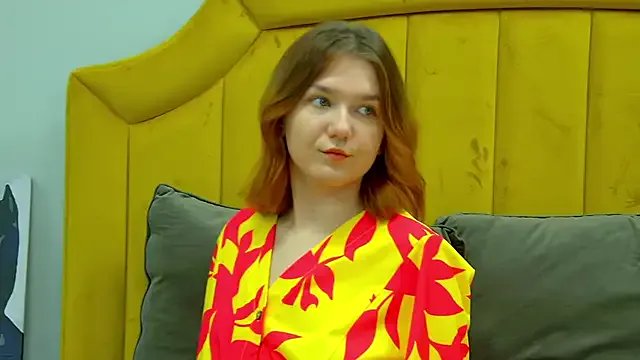 Freechat LessySmith on StripChat