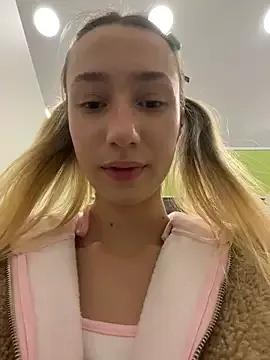 StripChat Lia__Love is Group Lia__Love — Splash my WILD SQUIRT