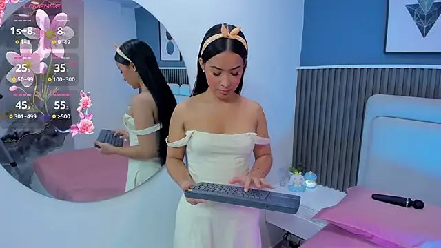 Private lily__star on StripChat