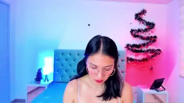 Freechat lina_bedoya_ on StripChat