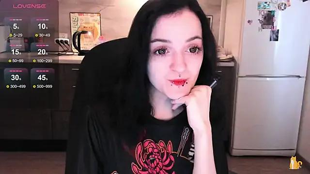 Freechat linaa__tyaan on StripChat