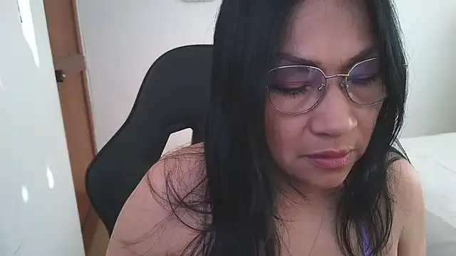 Freechat LissafeetHott on StripChat