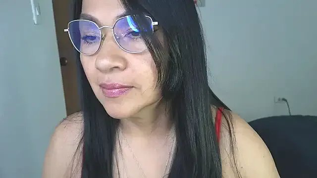 Freechat LissafeetHott on StripChat