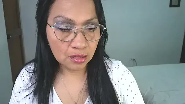 Freechat LissafeetHott on StripChat