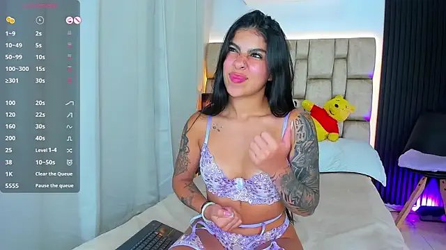 Freechat little_sophie18 on StripChat