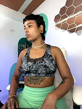 Freechat LollaByer on StripChat