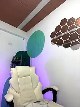 Freechat LollaByer on StripChat