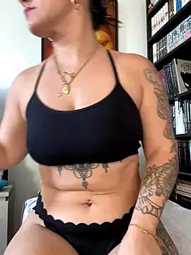 Luccreccia_ on StripChat 