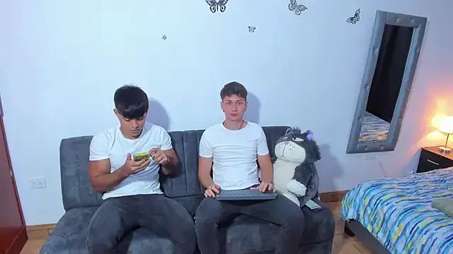 Group Luciano_and_Marlon on StripChat