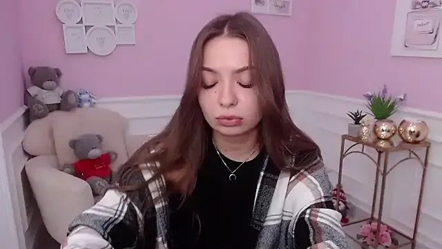 Freechat LucySkilar on StripChat