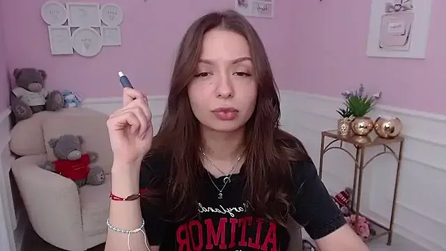 Freechat LucySkilar on StripChat